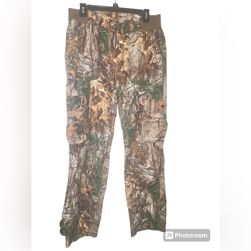 Women’s Camo field and stream hunting pants medium